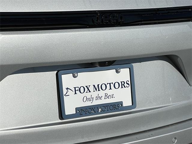 new 2025 Jeep Grand Cherokee car, priced at $43,938