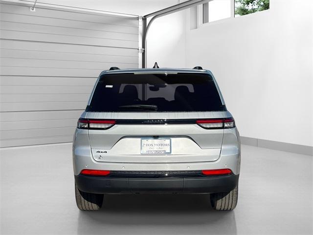 new 2025 Jeep Grand Cherokee car, priced at $43,938