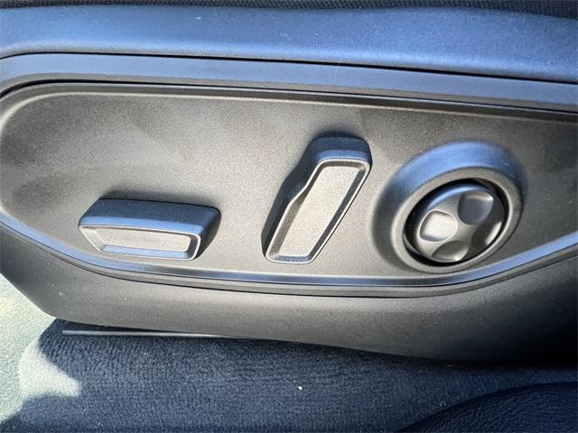 new 2025 Jeep Grand Cherokee car, priced at $43,938