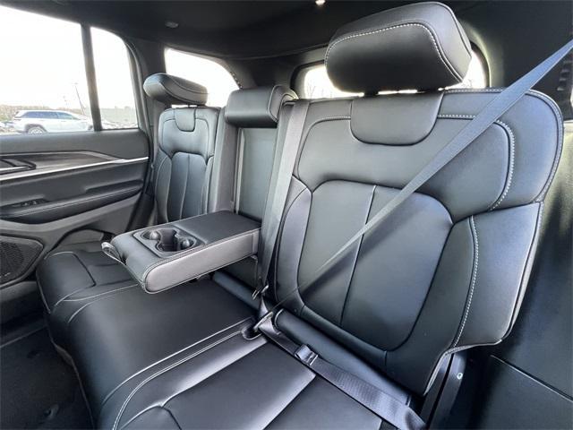 new 2025 Jeep Grand Cherokee car, priced at $49,232