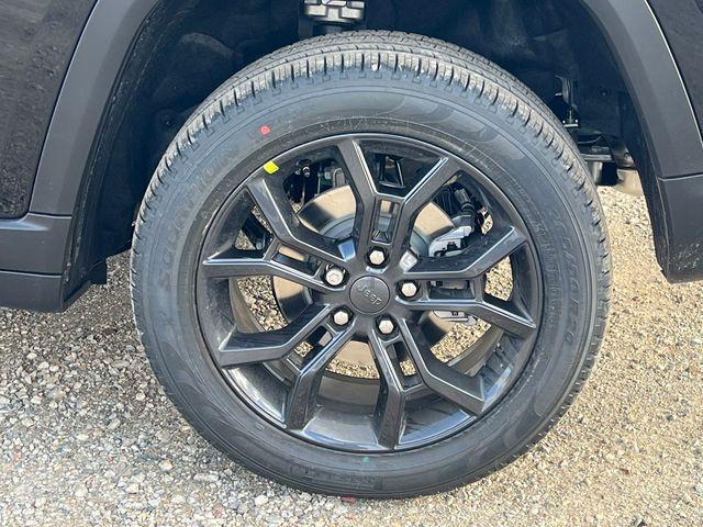 new 2025 Jeep Grand Cherokee car, priced at $47,232