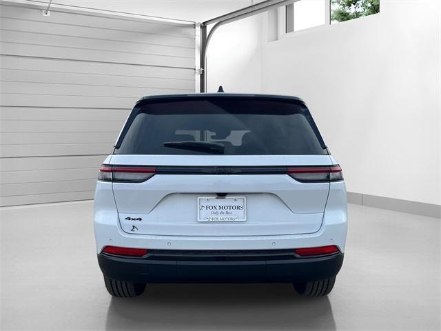new 2025 Jeep Grand Cherokee car, priced at $43,402