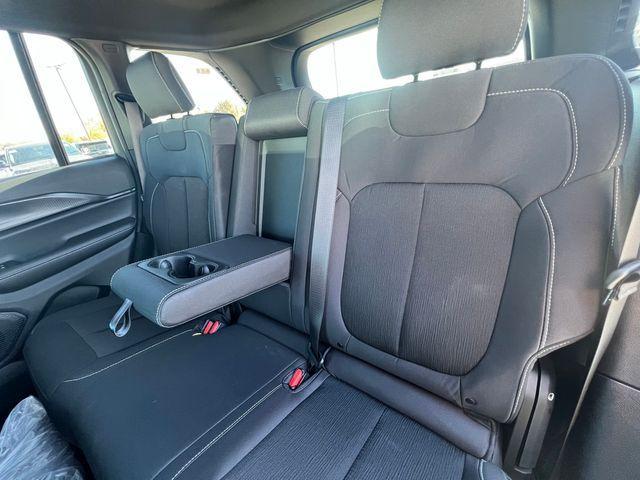 new 2025 Jeep Grand Cherokee car, priced at $38,156