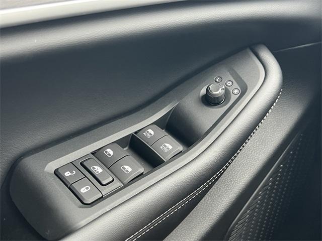 used 2025 Jeep Grand Cherokee L car, priced at $50,133