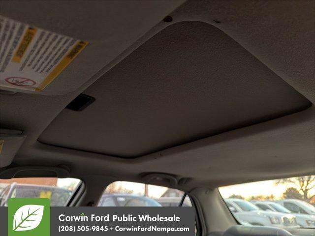 used 2002 Buick Regal car, priced at $3,499