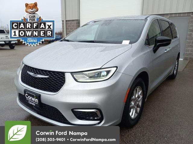 used 2024 Chrysler Pacifica car, priced at $31,535