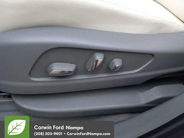 used 2024 Cadillac XT5 car, priced at $40,991