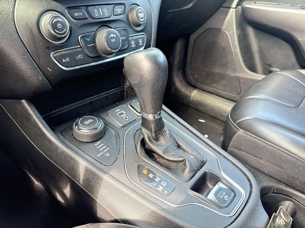 used 2021 Jeep Cherokee car, priced at $18,164