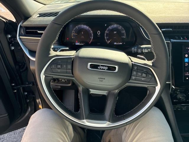 new 2025 Jeep Grand Cherokee car, priced at $44,969