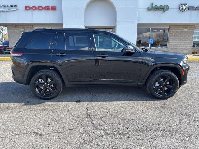 new 2025 Jeep Grand Cherokee car, priced at $48,476