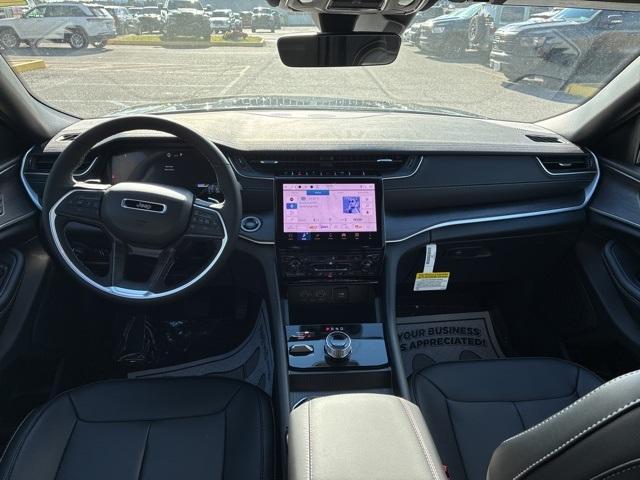 new 2025 Jeep Grand Cherokee car, priced at $48,476