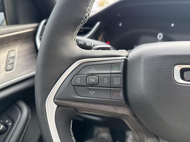 new 2025 Jeep Grand Cherokee car, priced at $51,015