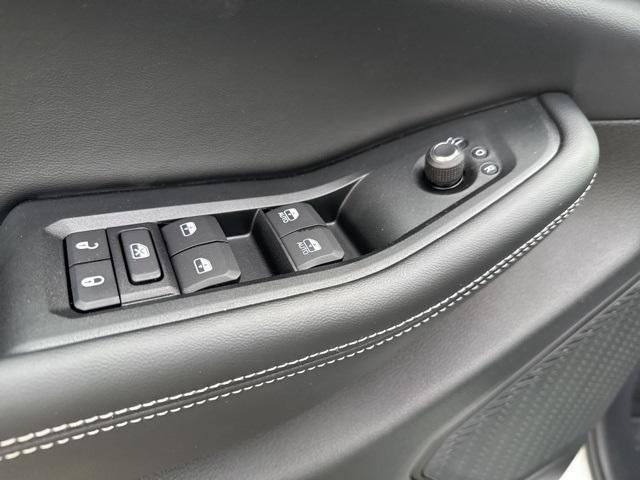 new 2025 Jeep Grand Cherokee car, priced at $51,015