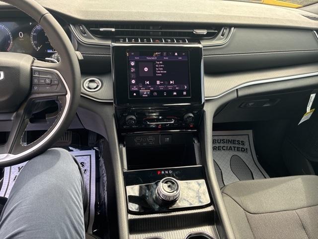 new 2025 Jeep Grand Cherokee car, priced at $40,538