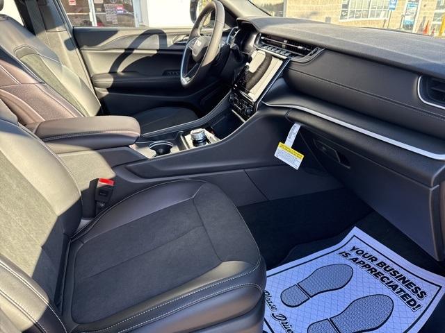 new 2025 Jeep Grand Cherokee car, priced at $46,273