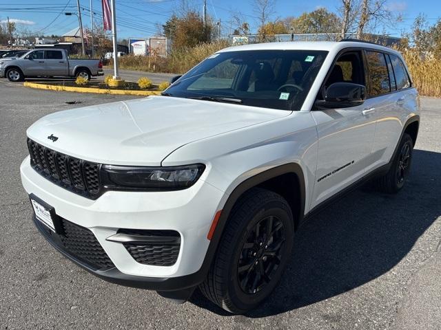 new 2025 Jeep Grand Cherokee car, priced at $43,891