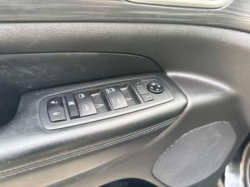 used 2021 Jeep Grand Cherokee car, priced at $20,500