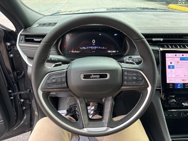 new 2025 Jeep Grand Cherokee car, priced at $51,533