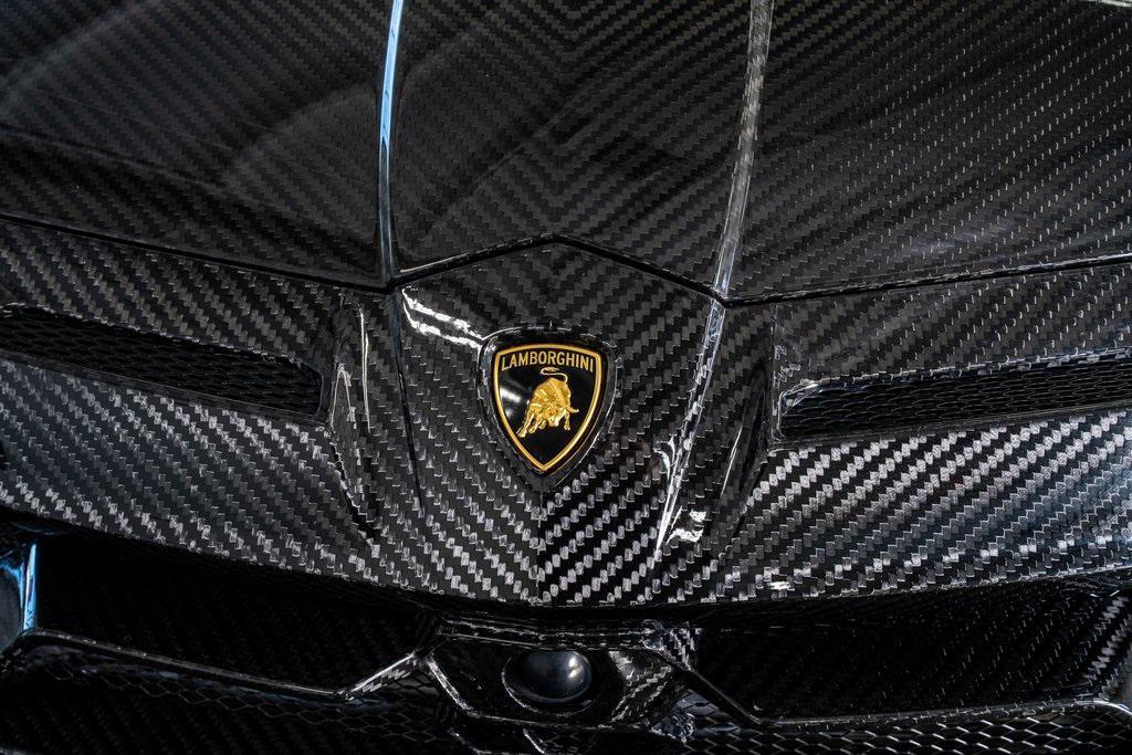 used 2022 Lamborghini Urus car, priced at $299,999