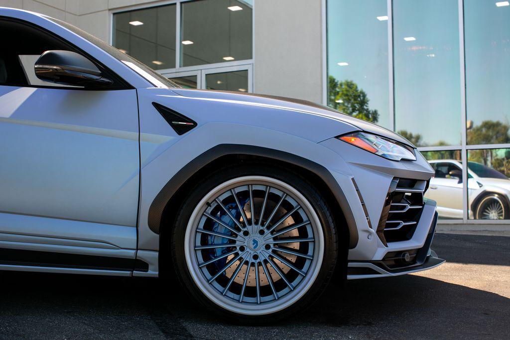 used 2022 Lamborghini Urus car, priced at $269,999