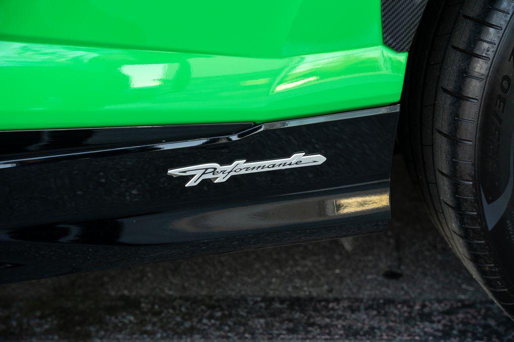 used 2023 Lamborghini Urus car, priced at $299,999