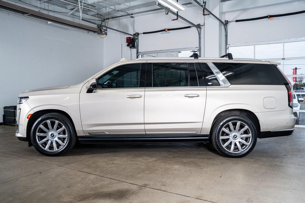 used 2021 Cadillac Escalade ESV car, priced at $55,999