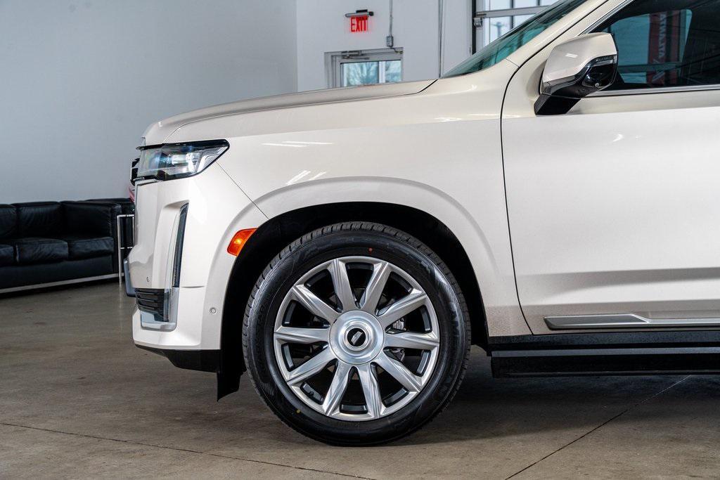 used 2021 Cadillac Escalade ESV car, priced at $55,999