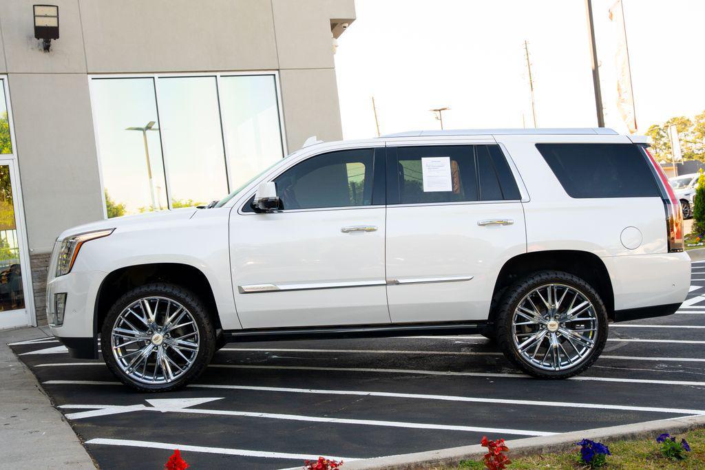 used 2017 Cadillac Escalade car, priced at $23,999