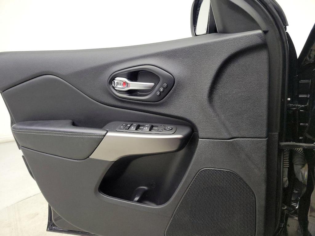 used 2022 Jeep Cherokee car, priced at $25,998