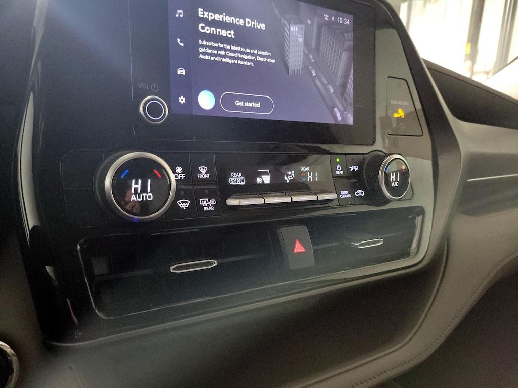 used 2023 Toyota Highlander car, priced at $28,998