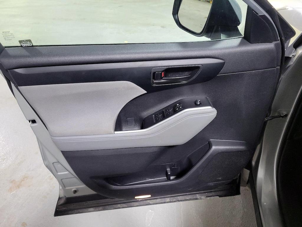 used 2023 Toyota Highlander car, priced at $28,998