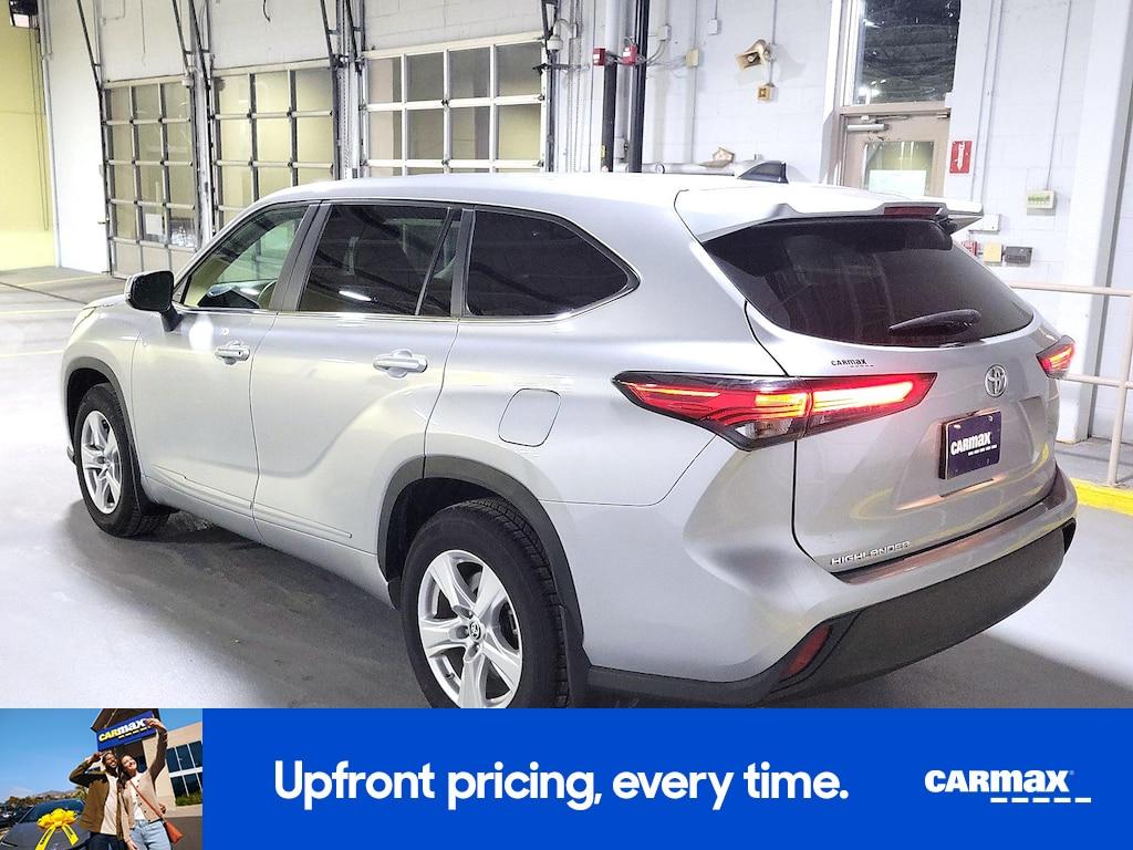 used 2023 Toyota Highlander car, priced at $28,998
