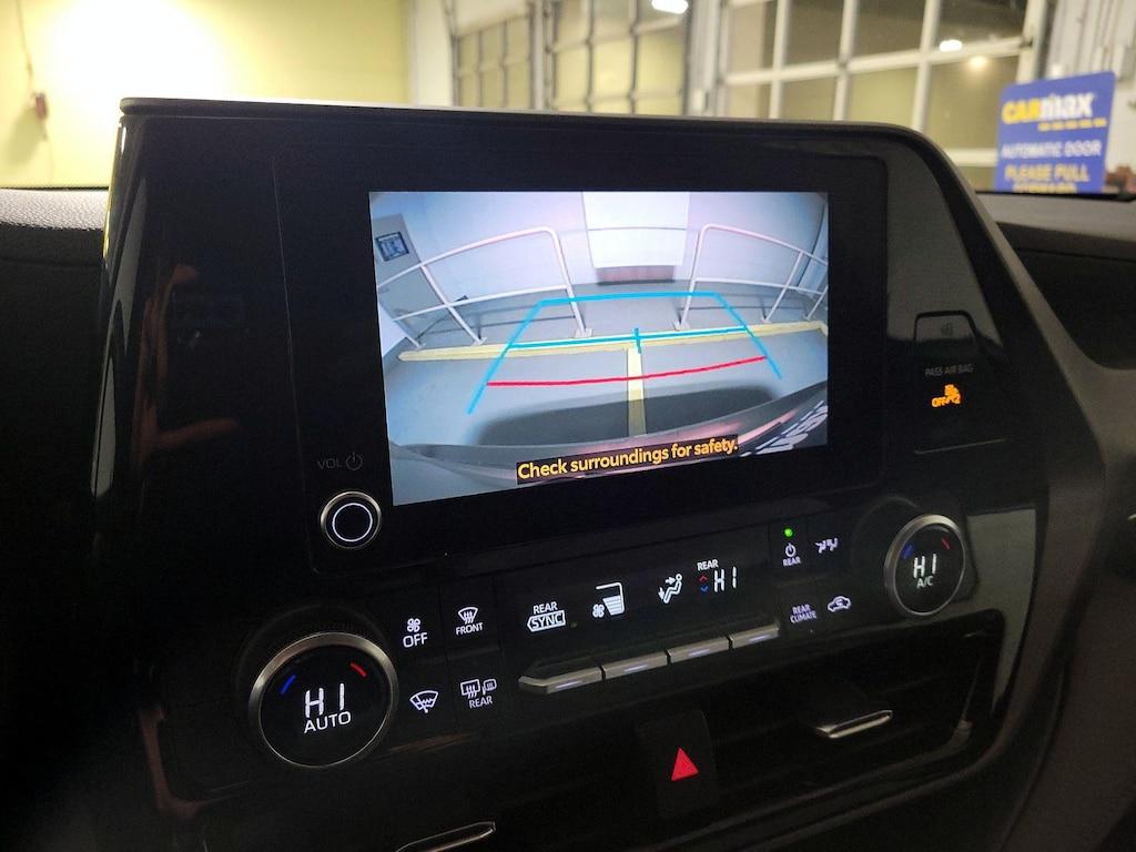 used 2023 Toyota Highlander car, priced at $28,998