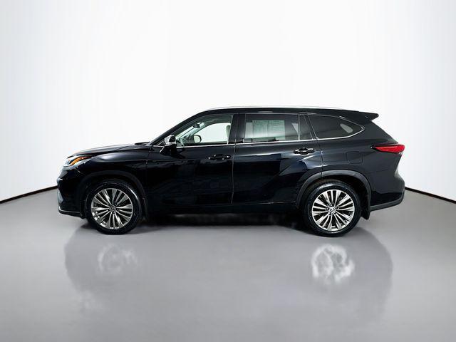 used 2022 Toyota Highlander car, priced at $26,539