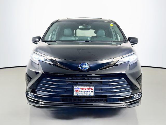 used 2022 Toyota Sienna car, priced at $40,139