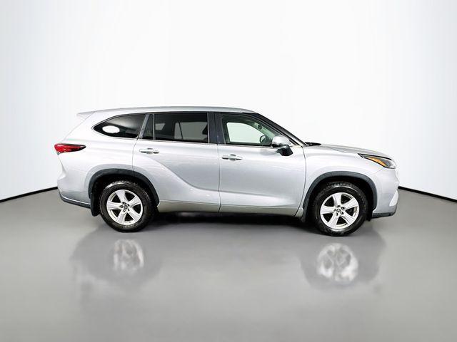 used 2023 Toyota Highlander car, priced at $33,444