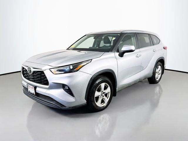 used 2023 Toyota Highlander car, priced at $33,444