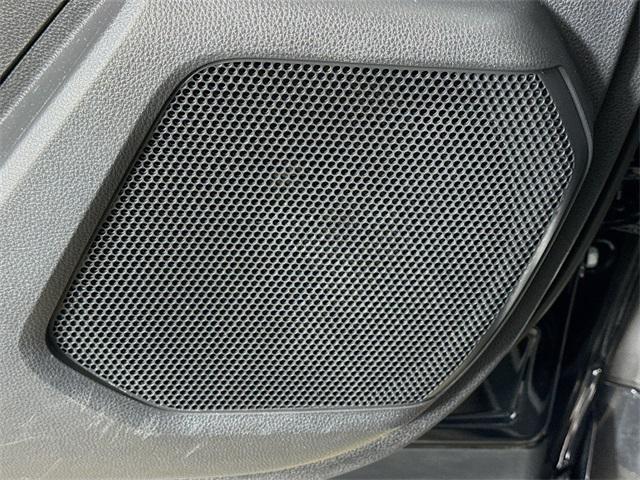 used 2021 Toyota Highlander car, priced at $33,044