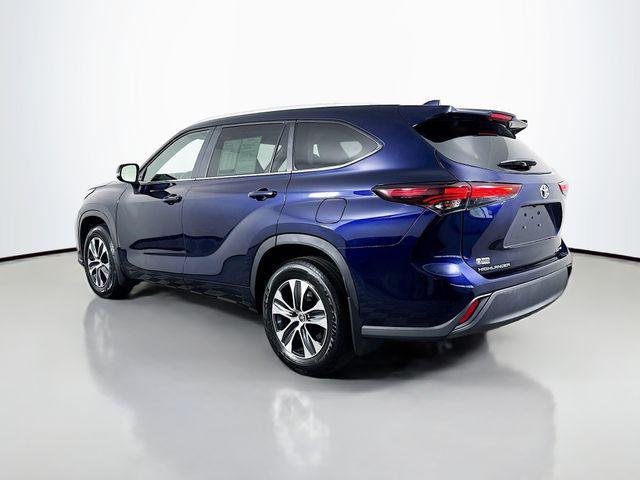 used 2025 Toyota Highlander car, priced at $43,339