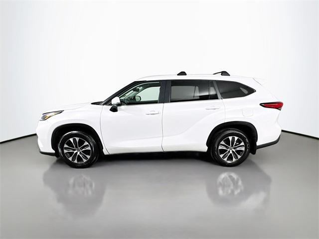 used 2023 Toyota Highlander car, priced at $39,344
