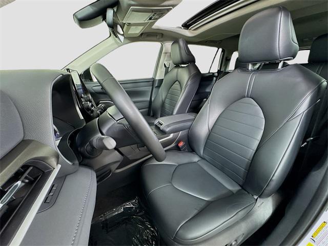 used 2023 Toyota Highlander car, priced at $39,344
