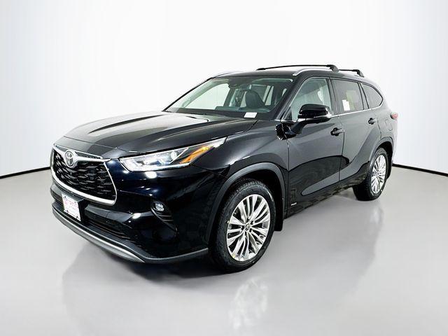new 2026 Toyota Highlander Hybrid car, priced at $58,327