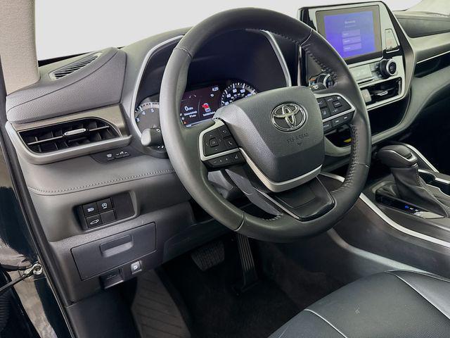 used 2023 Toyota Highlander car, priced at $39,839