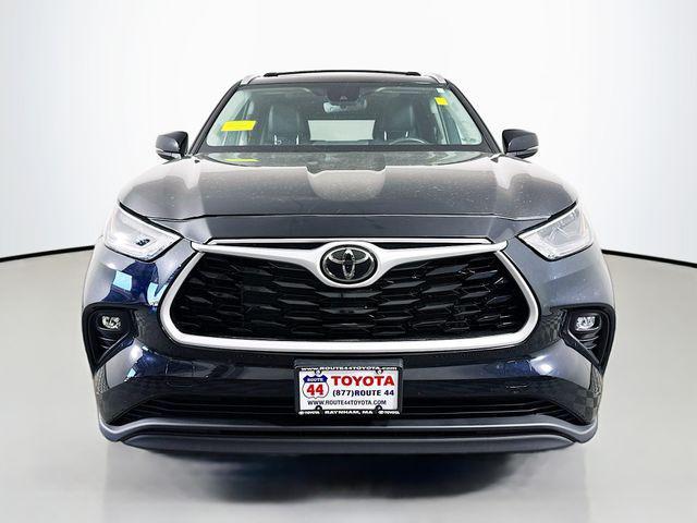 used 2023 Toyota Highlander car, priced at $39,744