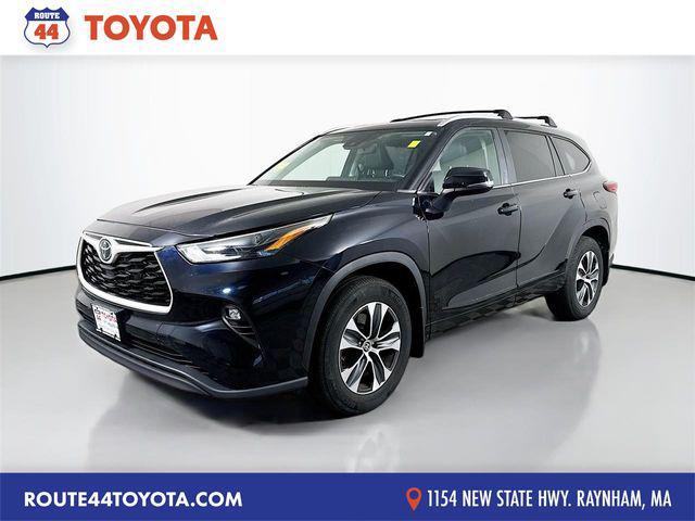 used 2023 Toyota Highlander car, priced at $39,744
