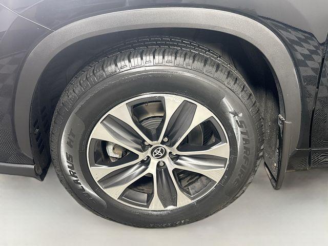 used 2024 Toyota Highlander car, priced at $43,239