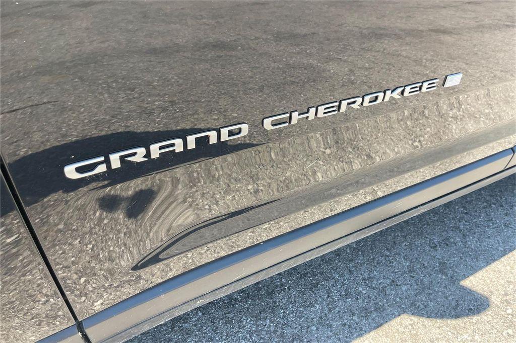 used 2024 Jeep Grand Cherokee car, priced at $32,000