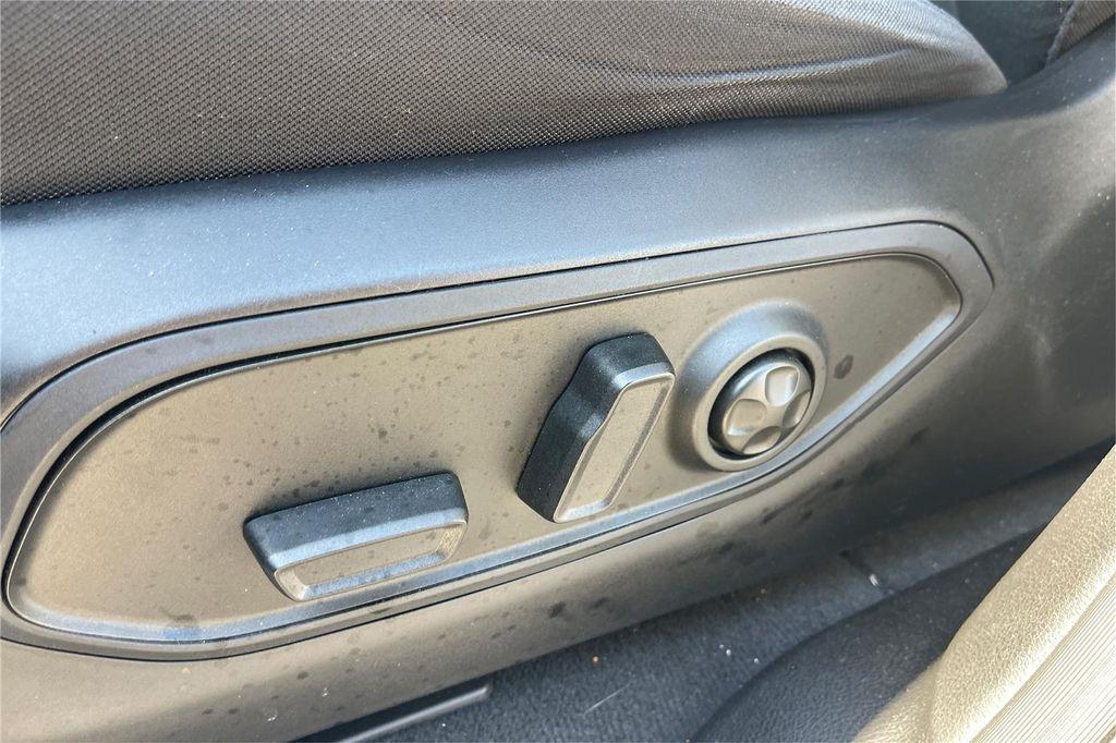 used 2024 Jeep Grand Cherokee car, priced at $32,000