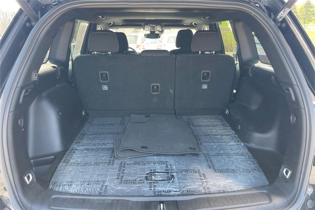 used 2024 Jeep Grand Cherokee car, priced at $32,000