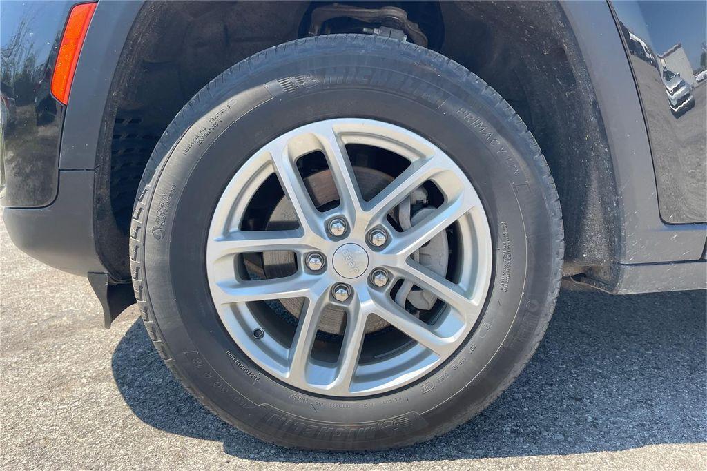 used 2024 Jeep Grand Cherokee car, priced at $32,000